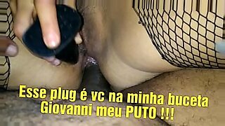Piroca no cu e plug na buceta. ( Pedido do Giovanni meu PUTO ) Boas férias BB ...