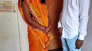 Desi Bhabhi In Pays Sons Tutor With Sex Dirty Hindi Audio Sex Story indian porn