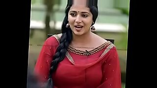 Saniya iyyapan malayalam actress